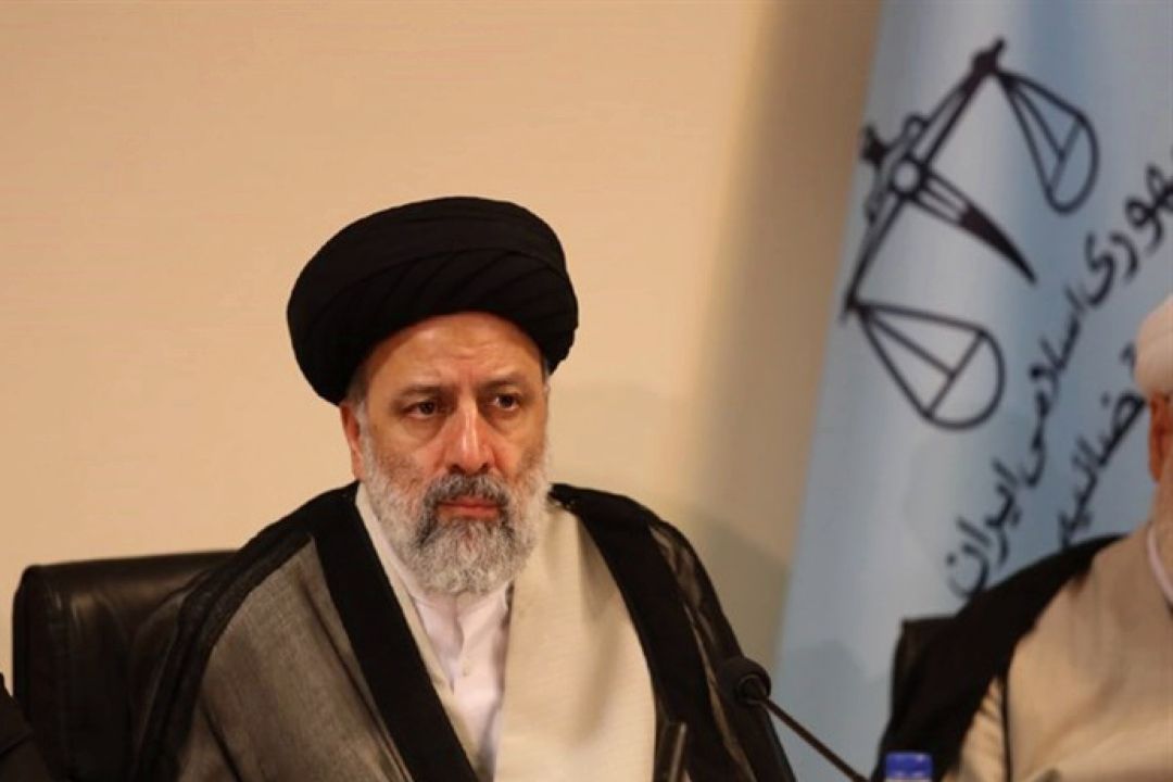رئیسی:خط قرمزی جز ادعای غیرمستند در مبارزه با فساد نداریم/ قضات تا می‌توانند محكومیت غیرحبس بدهند