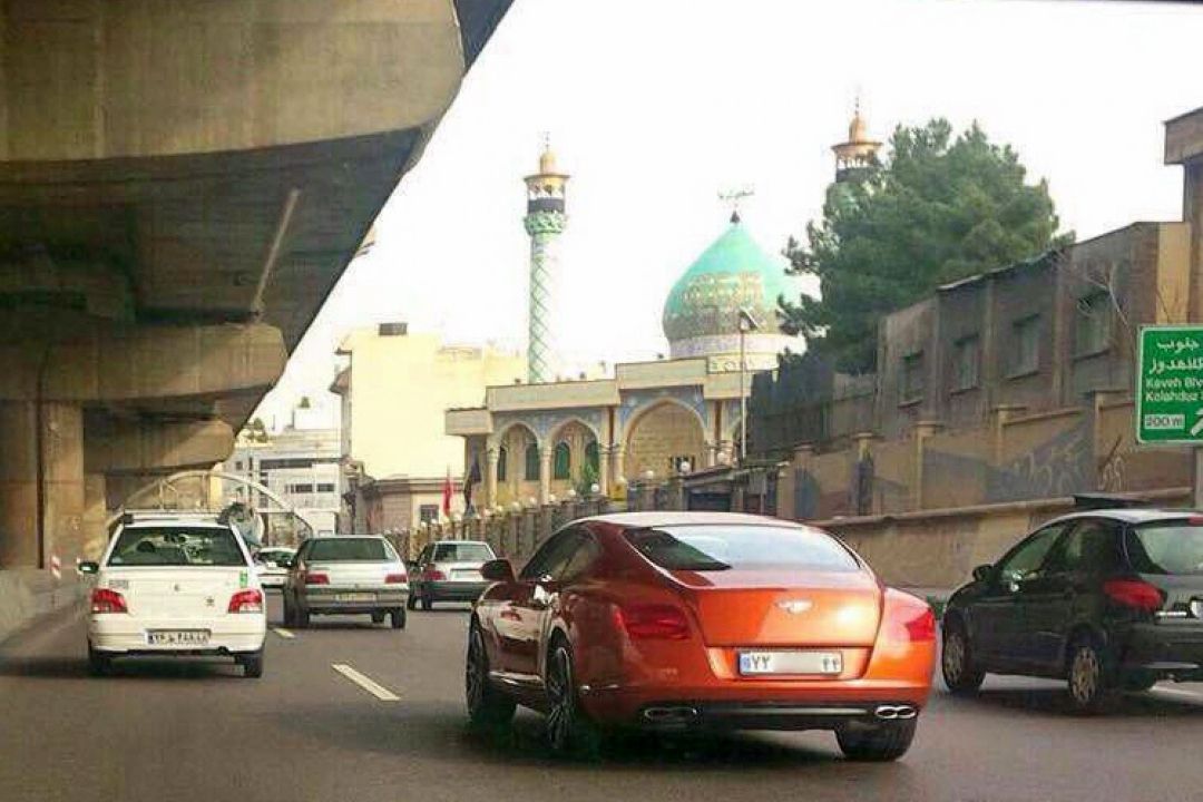 خودروسازی در كشاكش تولید و واردات