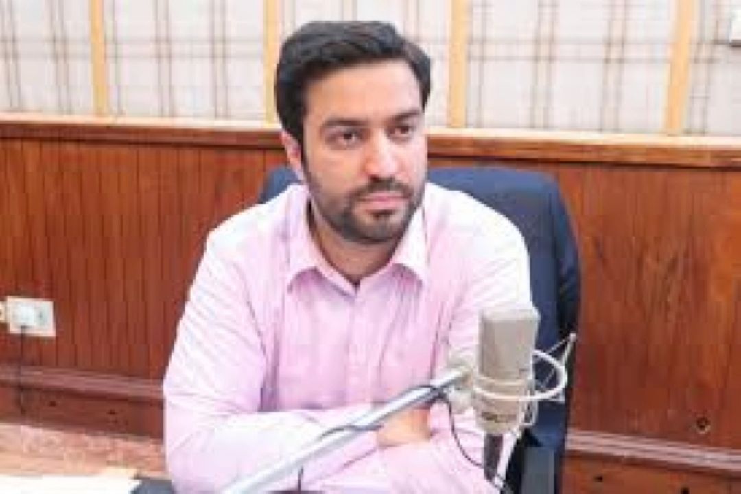 دكتر رحیم سرهنگی مدیر كل دفتر توسعه ی كارآفرینی مهمان برنامه عصری نو