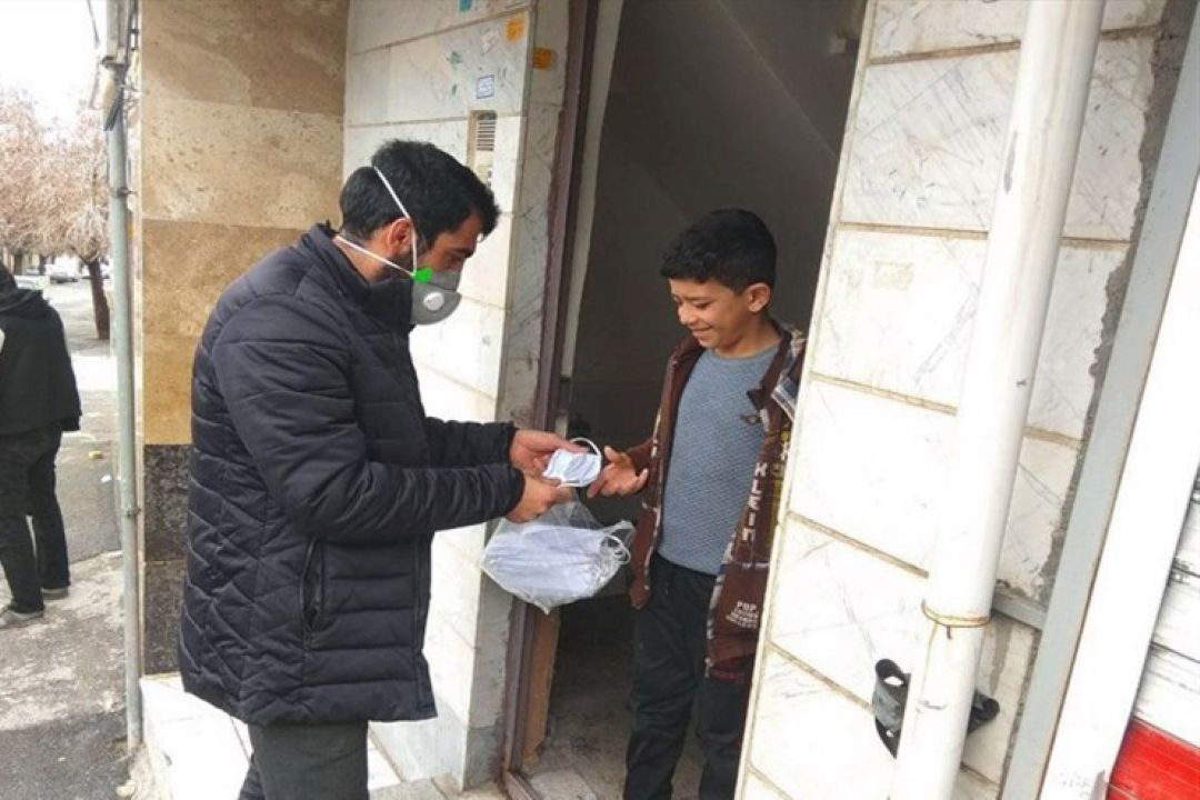 امسال به‌جای آش و شله‌زرد، ماسك نذری توزیع كنید