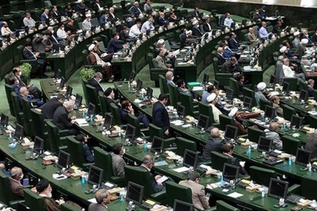 آغاز جلسه علنی امروز مجلس/ ادامه رسیدگی به طرح دو فوریتی مالیات بر خانه‌های خالی