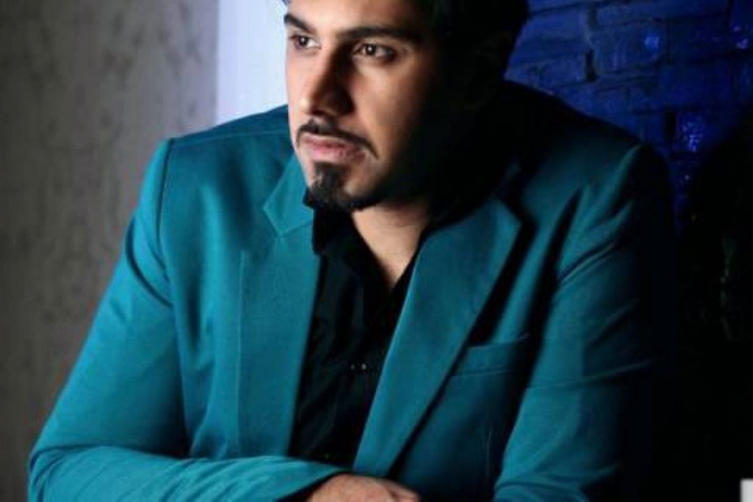 سایه به سایه