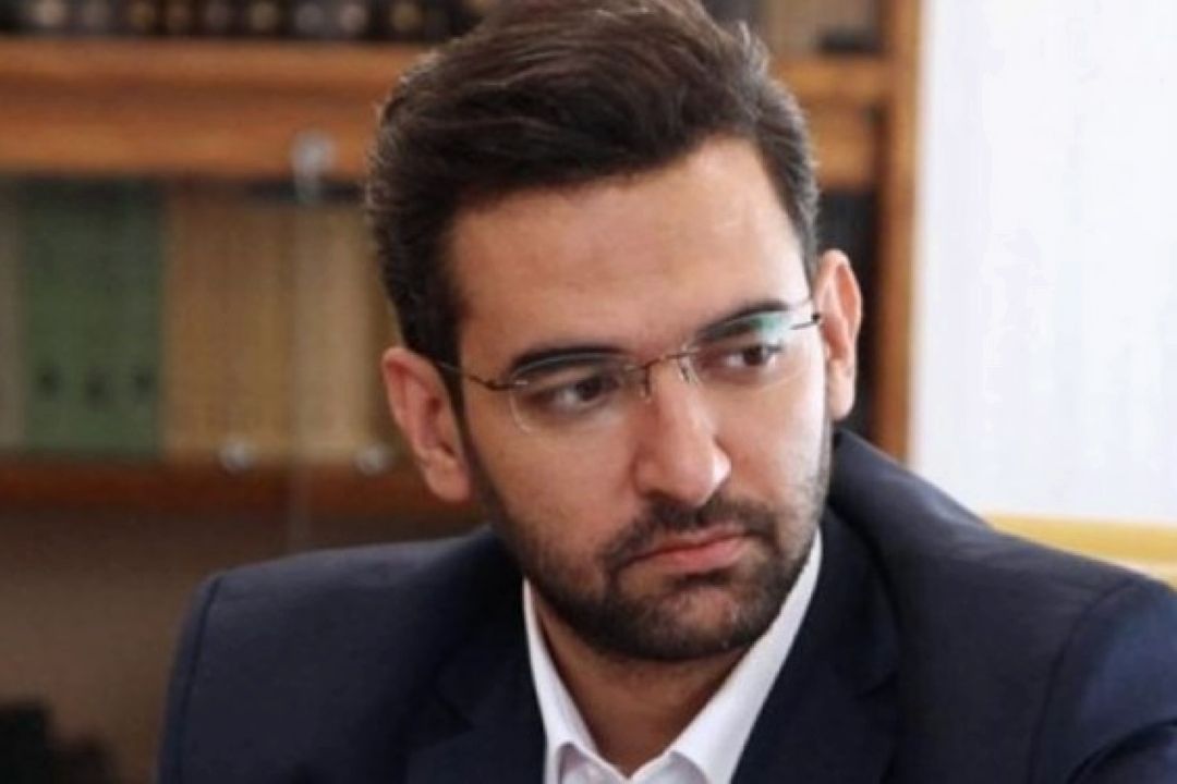 آذری جهرمی: فعال‌سازی رومینگ و تحمیل هزینه به مشترك، شایعه است