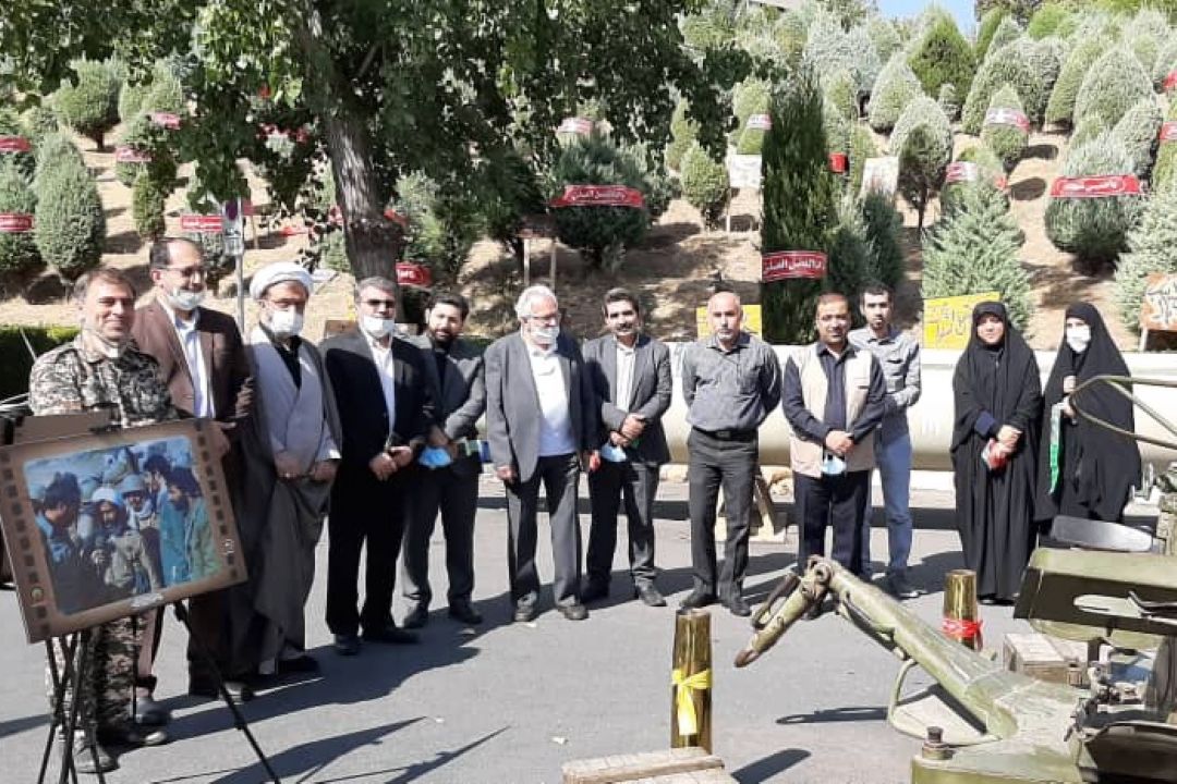 بازدید مدیران رادیو فرهنگ از نمایشگاه دفاع مقدس جام جم