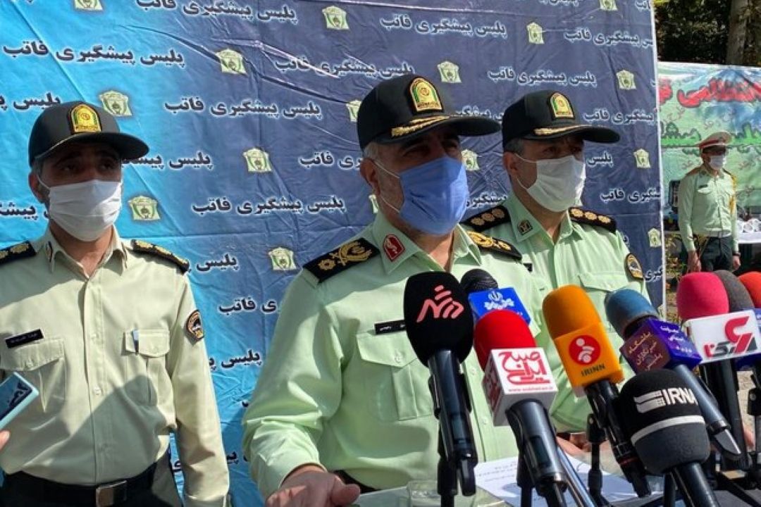 آمادگی پلیس برای همكاری با ستاد كرونا/ تا الان كسی جریمه نشده است