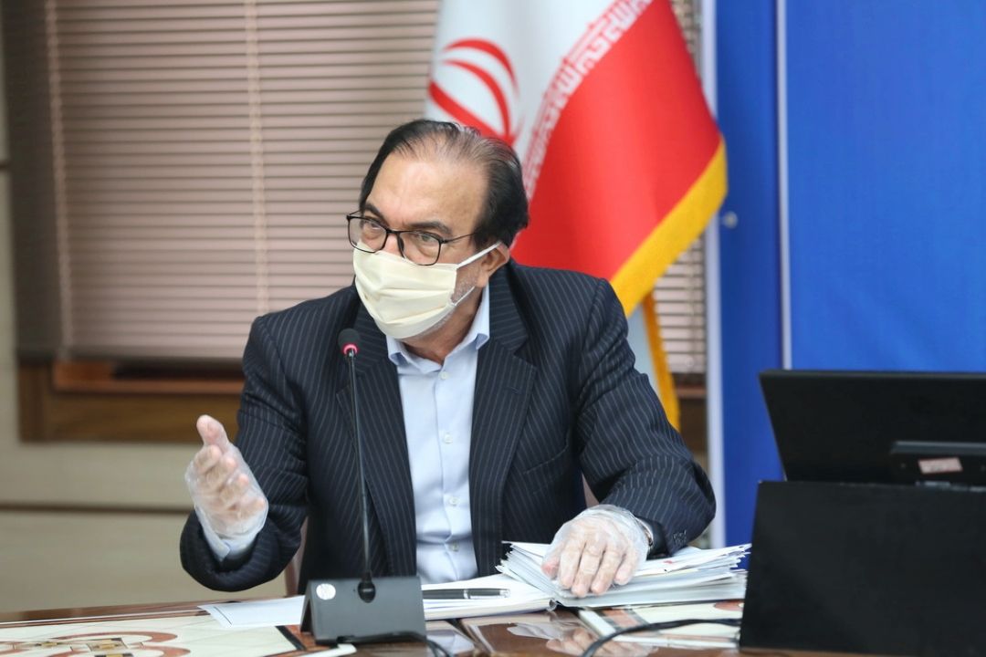 ورود خودرو به بورس با محدودیت عرضه مشكلی را رفع نمی كند