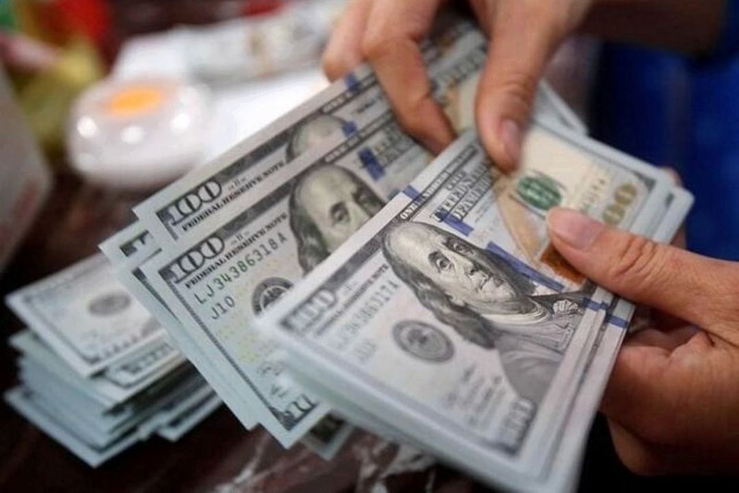 افزایش قیمت ارز ره آورد مشكلات داخلی اقتصادی و به‌تبع آن افزایش سهم عوامل بیرونی است