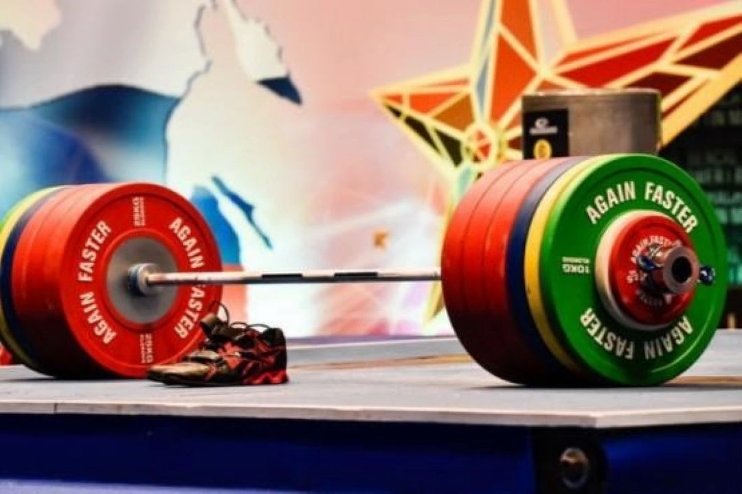 بحران فدراسیون جهانی وزنه‌برداری به ضرر ایران