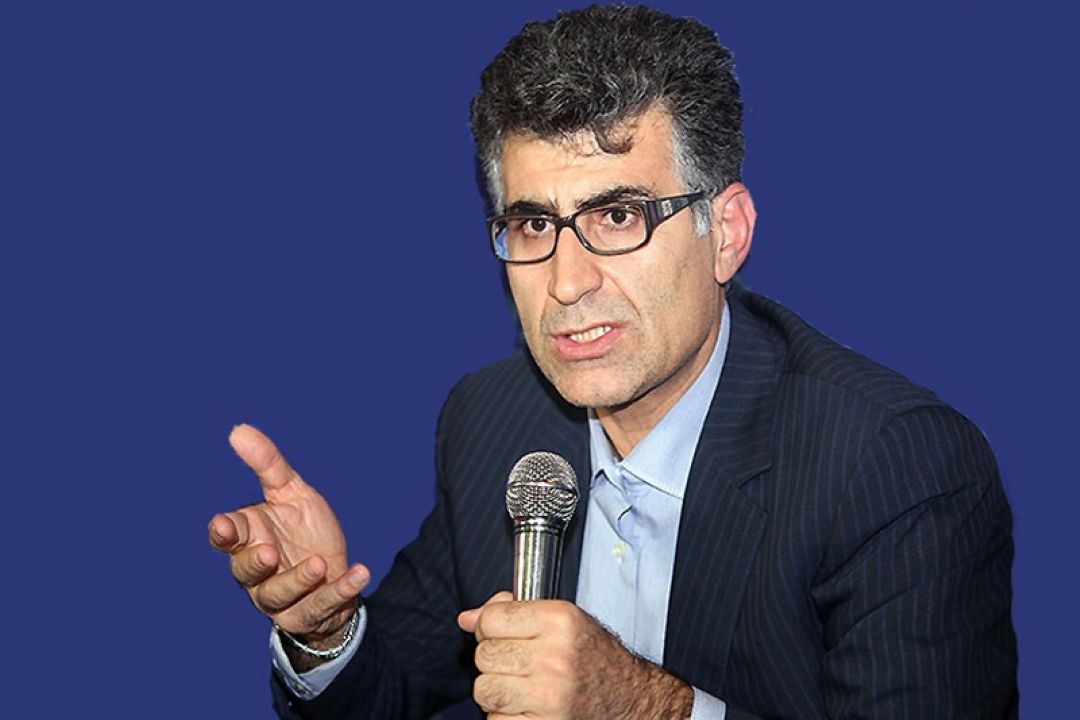 تمامی بدنه تصمیم گیری كشور در حال خلق تورم هستند