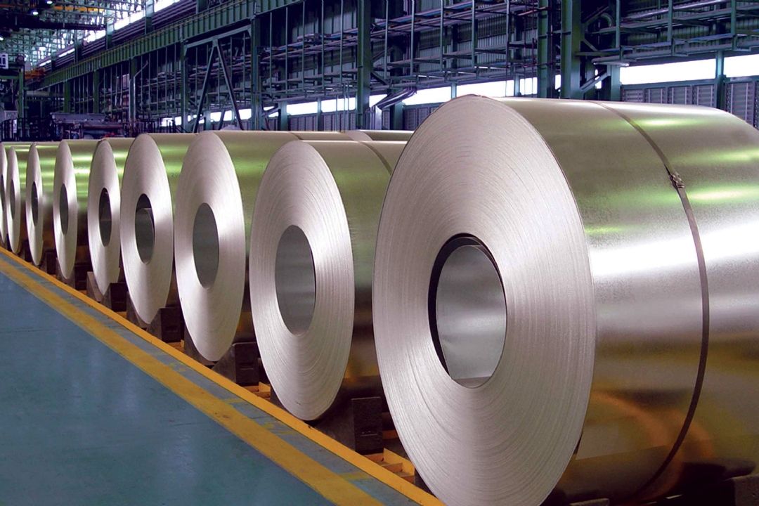 حسینی‌كیا:عرضه فولاد باید با ریال باشد نه دلار/ كاوه:كمبود فولاد نداریم 