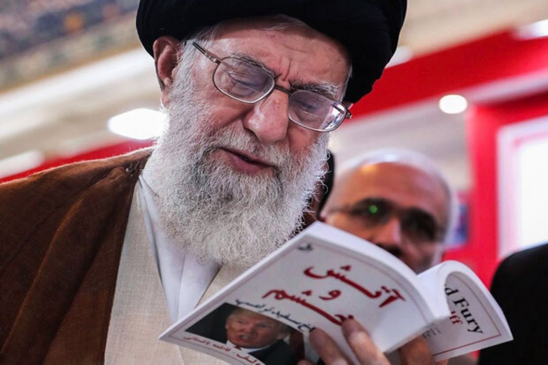 مطالعه انحطاط آمریكا و معرفی چند اثر مرتبط/آمریكا علیه آمریكا