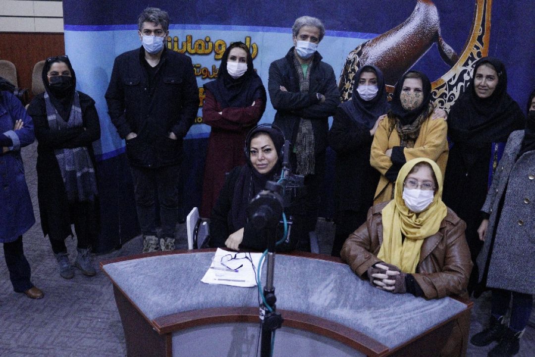 رادیو نمایش با پخش ویژه برنامه ها و نمایش جدید ، روز پرستار را گرامی می دارد