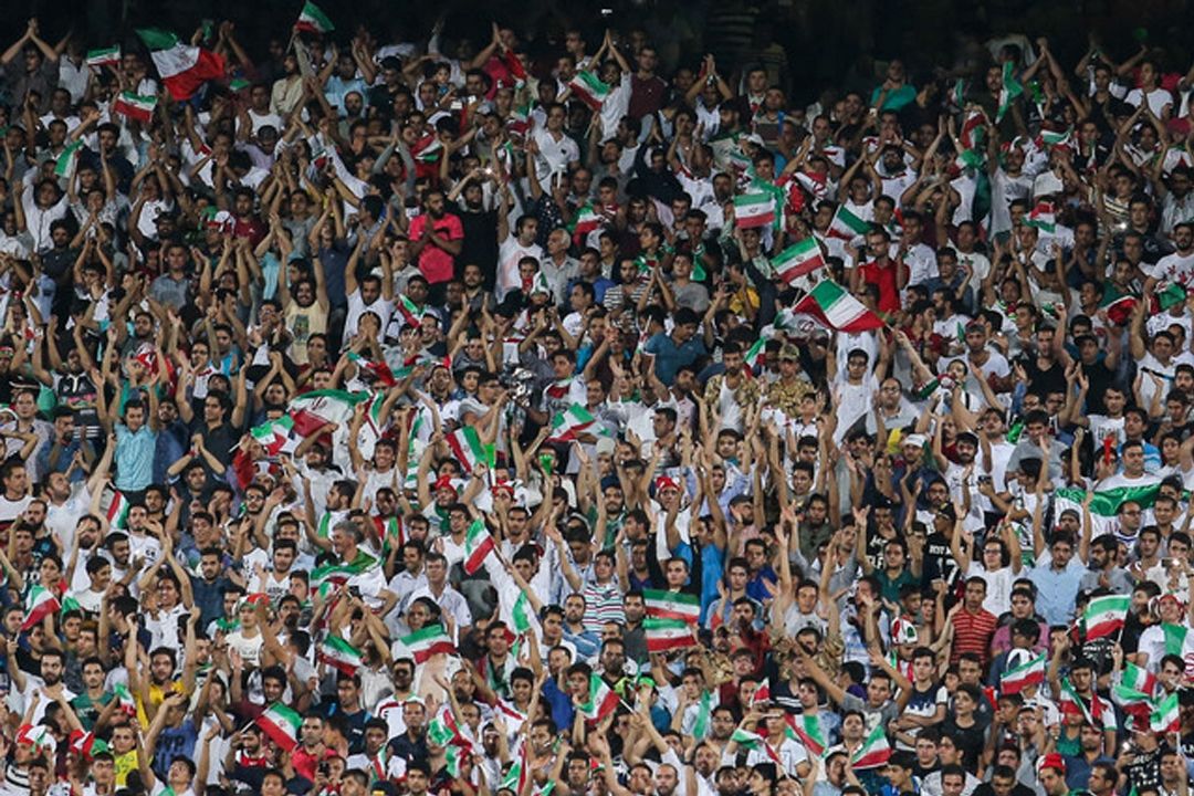 رفتار تماشاگران در "تهران ورزشی" 