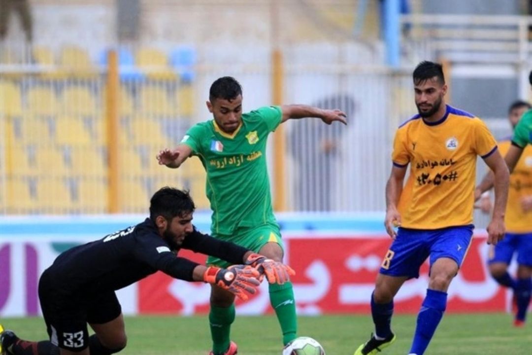 صنعت نفت آبادان 2-0 نفت مسجد سلیمان