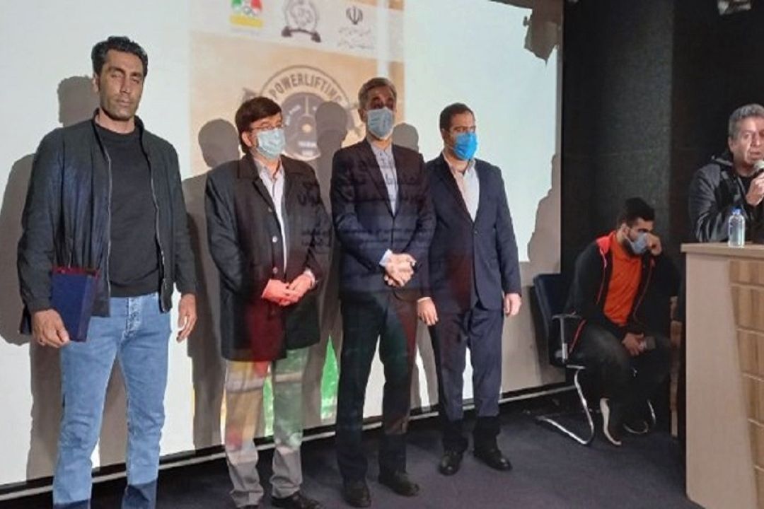 حواشی رونمایی از لباس پاورلیفتینگ بانوان!
