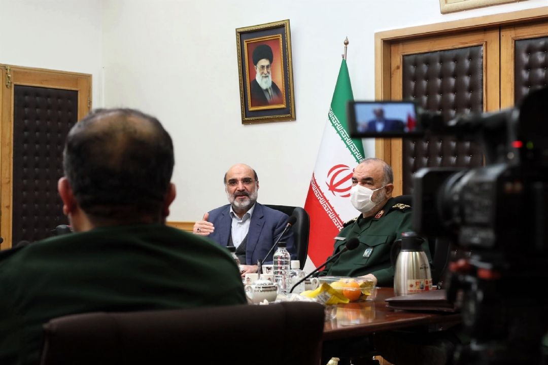 سردار سلیمانی قهرمان ملی مردم و جوانان