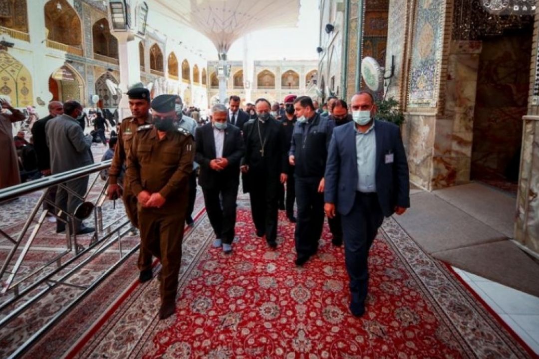 حضور فرستاده ویژه پاپ در حرم مطهر امیر المؤمنین (ع) 