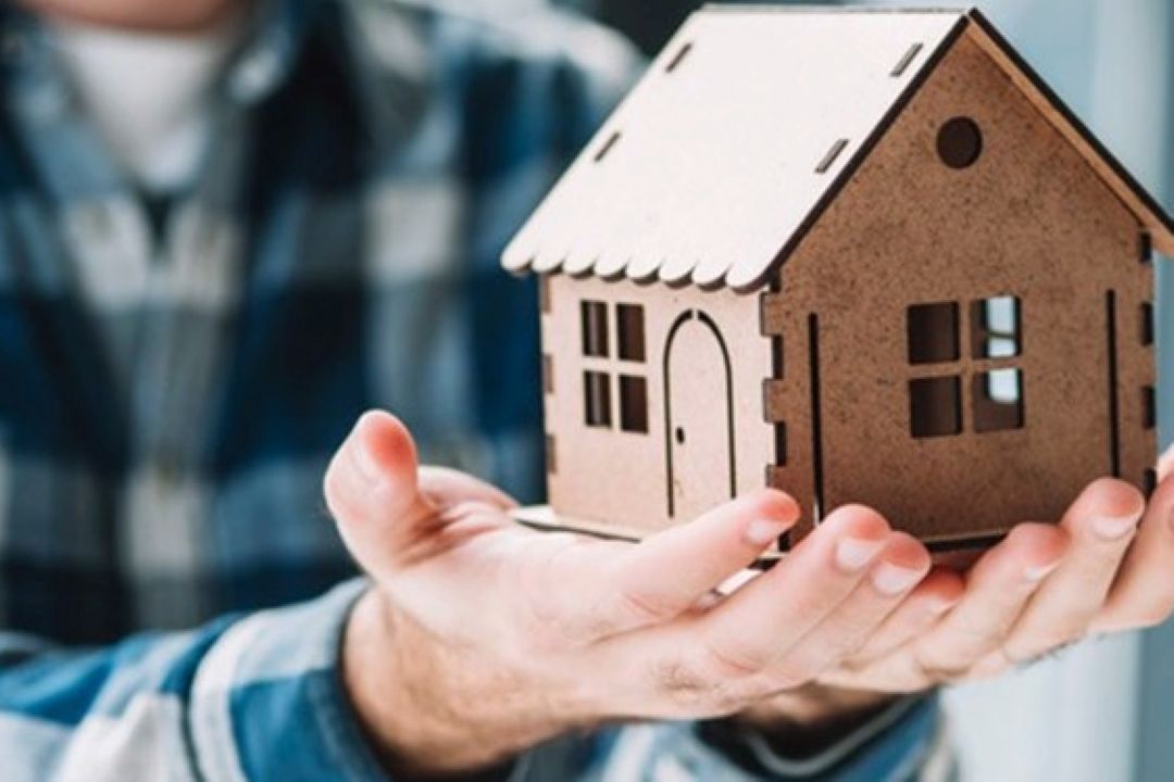آیین واگذاری 11 واحد مسكونی به معلولین در استان مركزی 