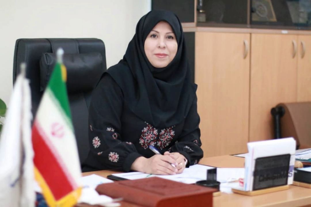 اهداء نشان شهید سلیمانی به رییس فدراسیون ژیمناستیك