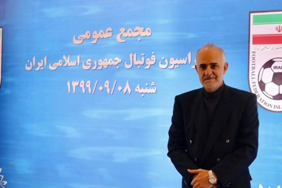 نبی از دبیركلی فدراسیون فوتبال كناره گیری كرد