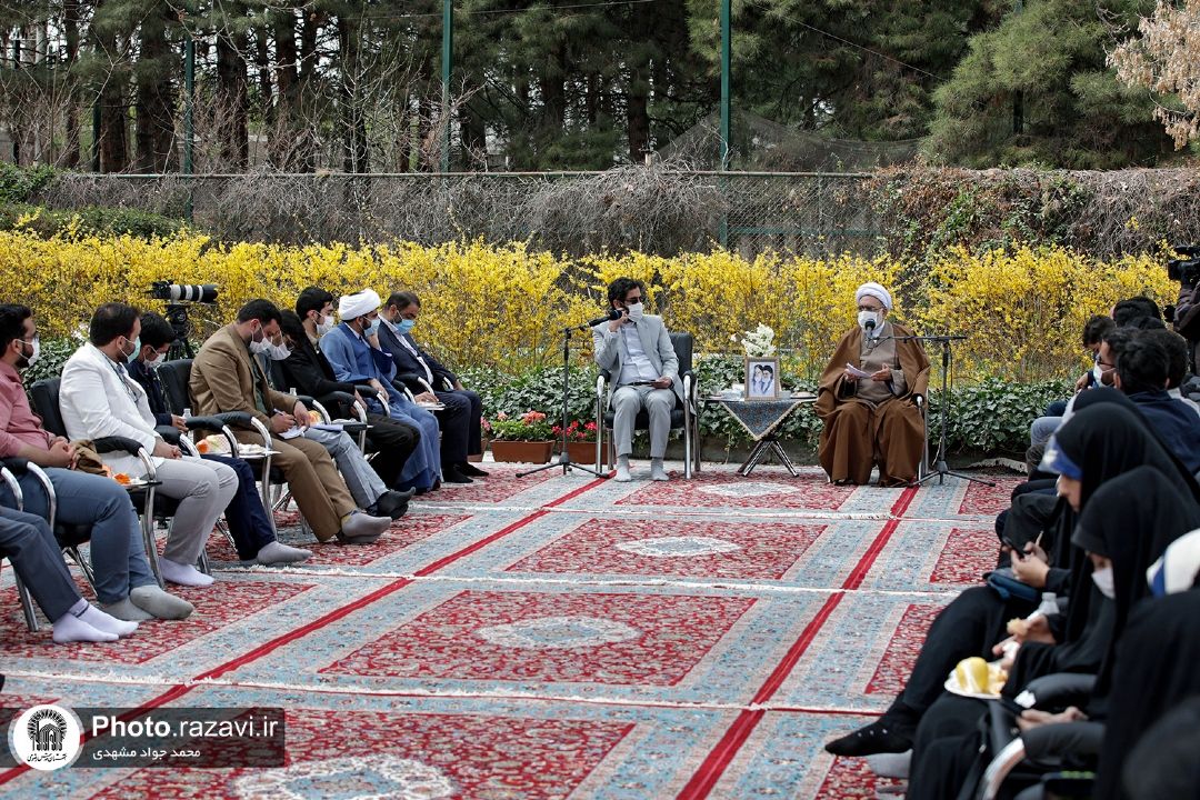 دیدار تولیت آستان قدس رضوی با جوانان نخبه 
