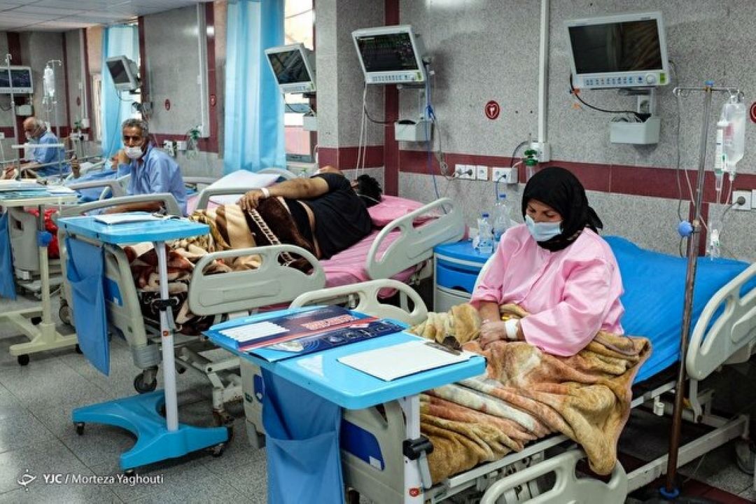آغاز موج چهارم كرونا و مرگ و میر هزاران نفری در روز‌های آینده/ وقتی وزارت بهداشت حریف گردشگری نمی‌شود