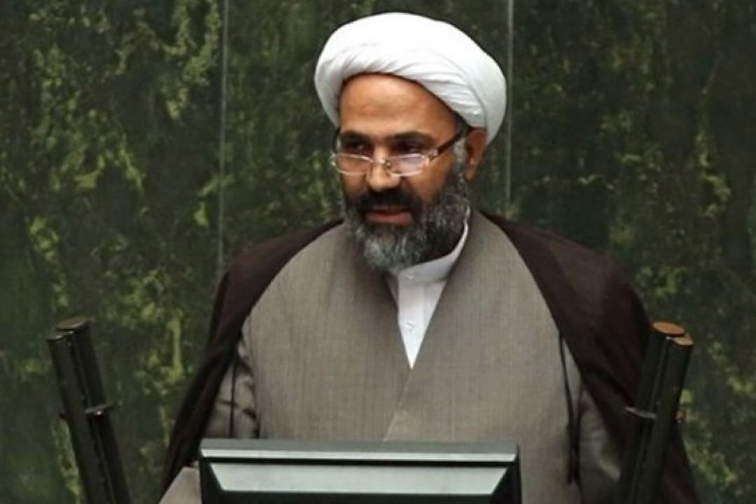 پژمانفر: مردم نباید وعده انتخاباتی دروغ حسن روحانی را باور می‌كردند