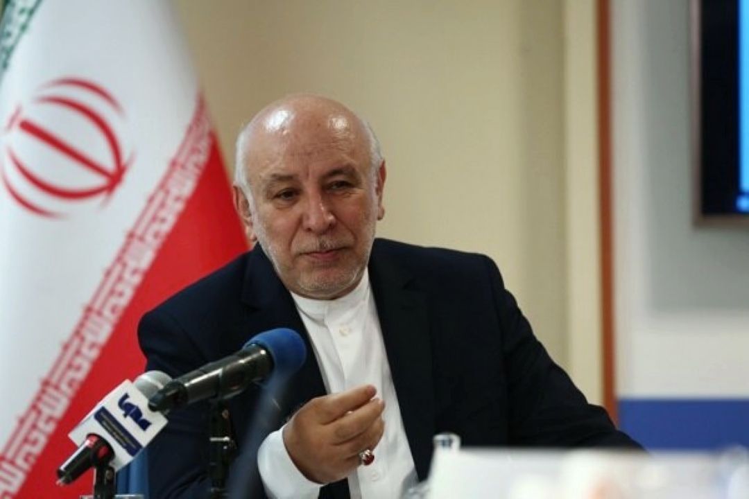 مشاور عالی نمكی بركنار شد
