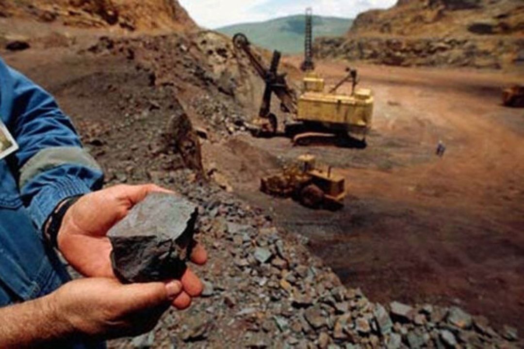راهكارهای كاهش خام فروشی مواد معدنی در دولت آینده