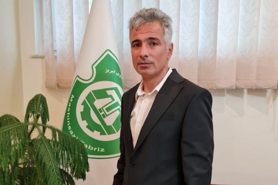 اكبرپور: شایعه كردند من درخواست شكستن پای بازیكن پرسپولیس را داشته ام!/ بازیكنانم قبل بازی هتل را ترك كردند