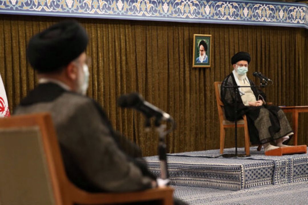 رهبر معظم انقلاب حكم تنفیذ سید ابراهیم رئیسی را اعطا كردند