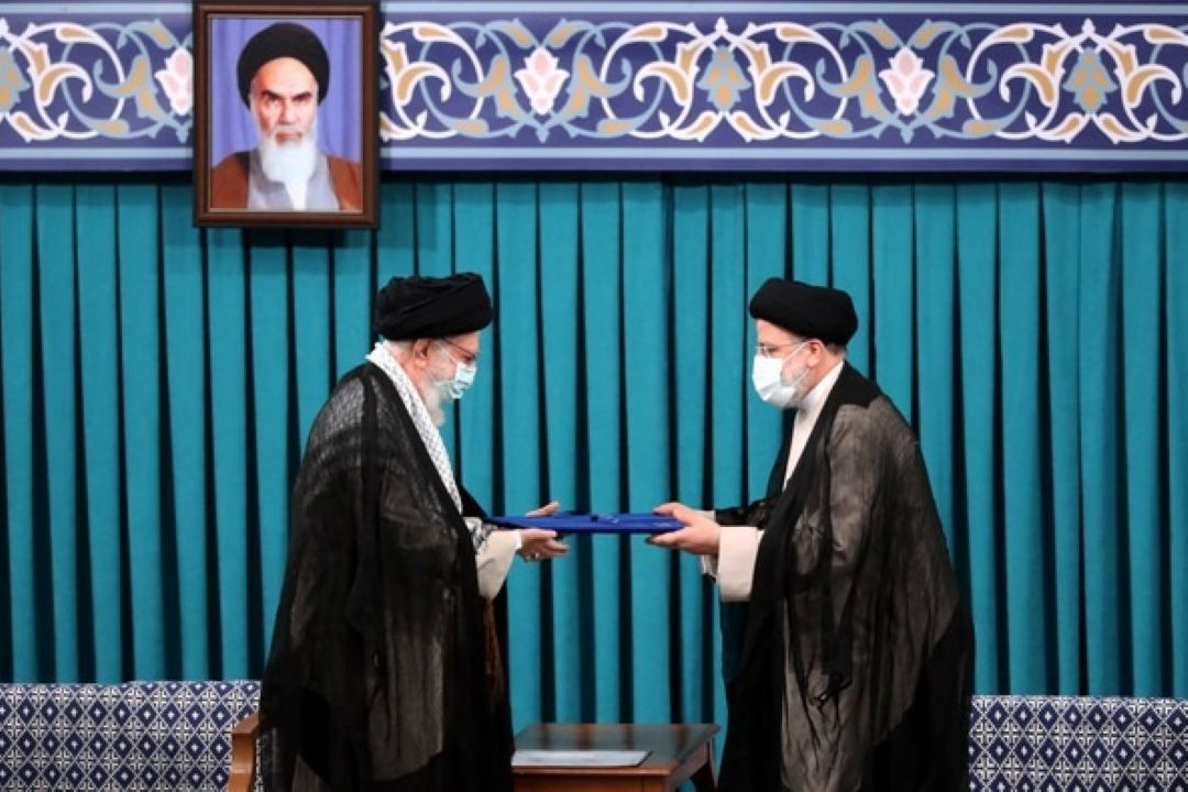 مراسم تنفیذ حكم سیزدهمین دوره ریاست جمهوری اسلامی ایران‌