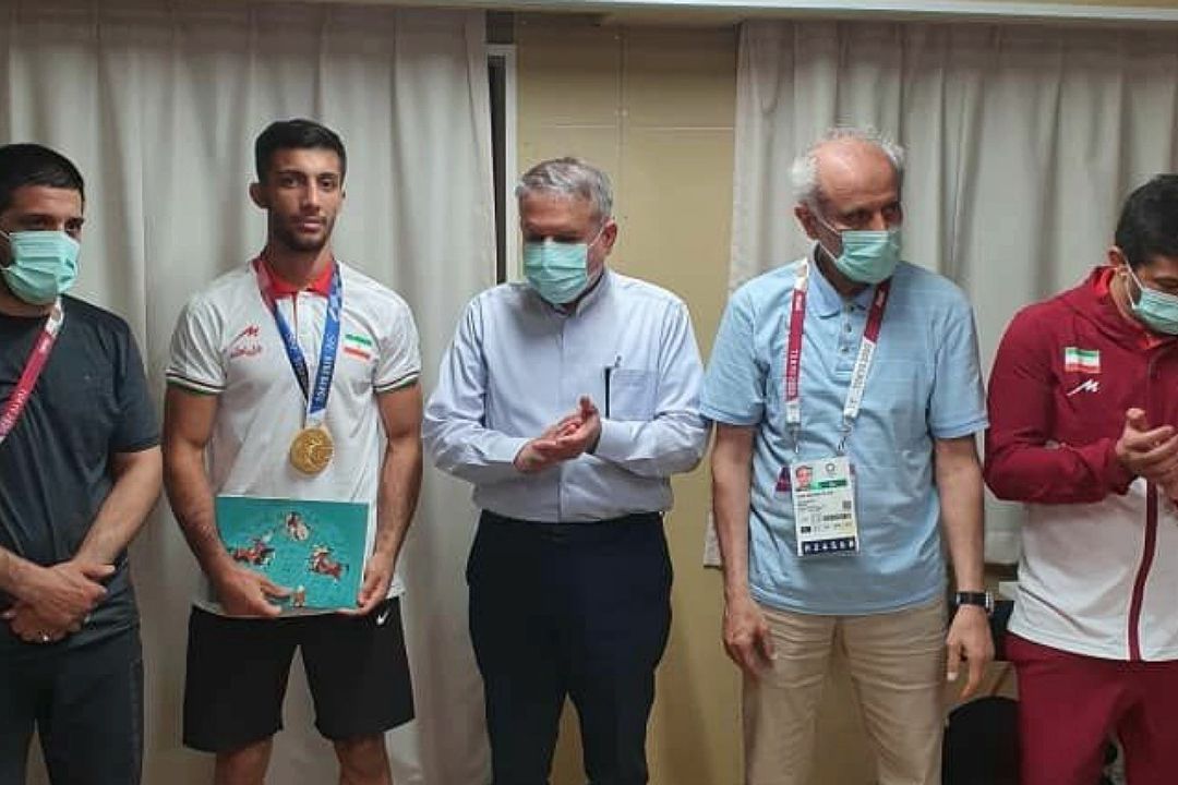 گرایی، داوودی و ساروی پاداش خود را گرفتند