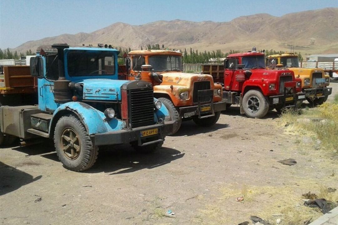 دبیركانون كامیون‌داران كشور از حركت لاكپشتی نوسازی كامیون فرسوده خبر داد