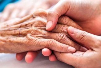 شركتهای بیمه برای حل بحران سالمندی طرح ارائه دهند 