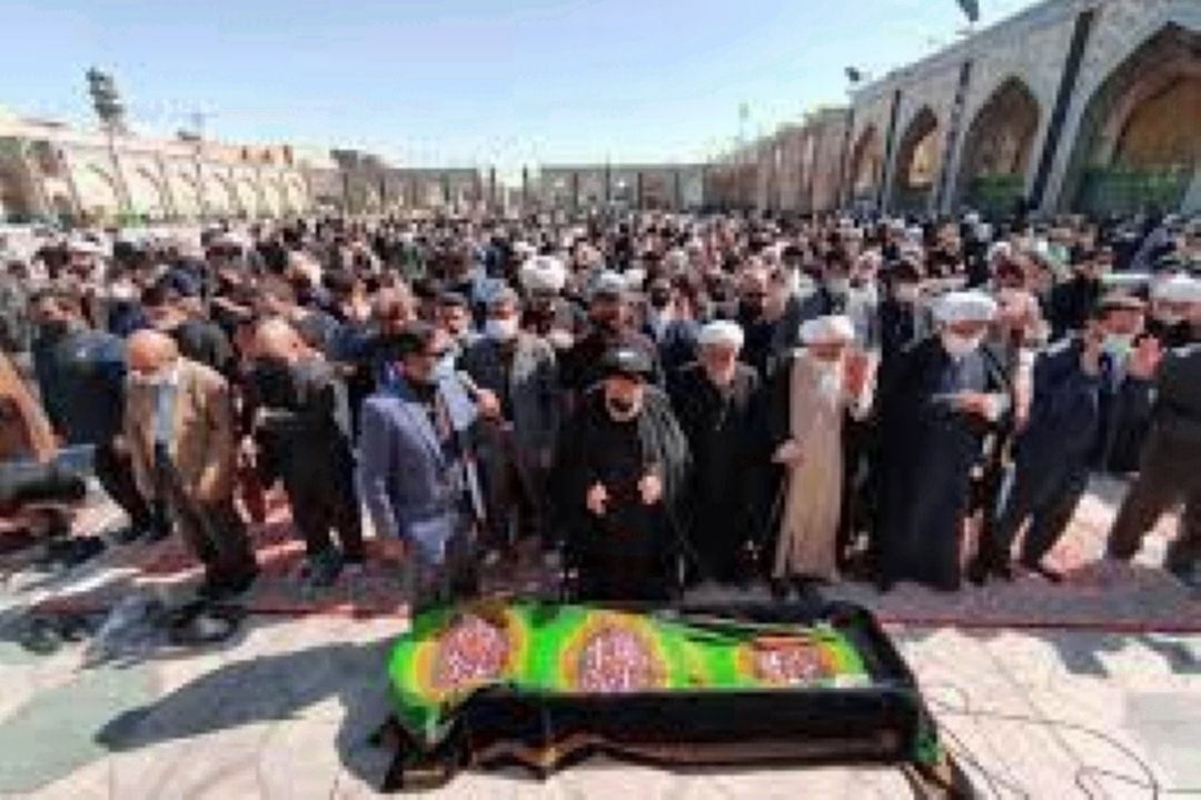 پیكر علامه حكیمی در حرم مطهر رضوی آرام گرفت