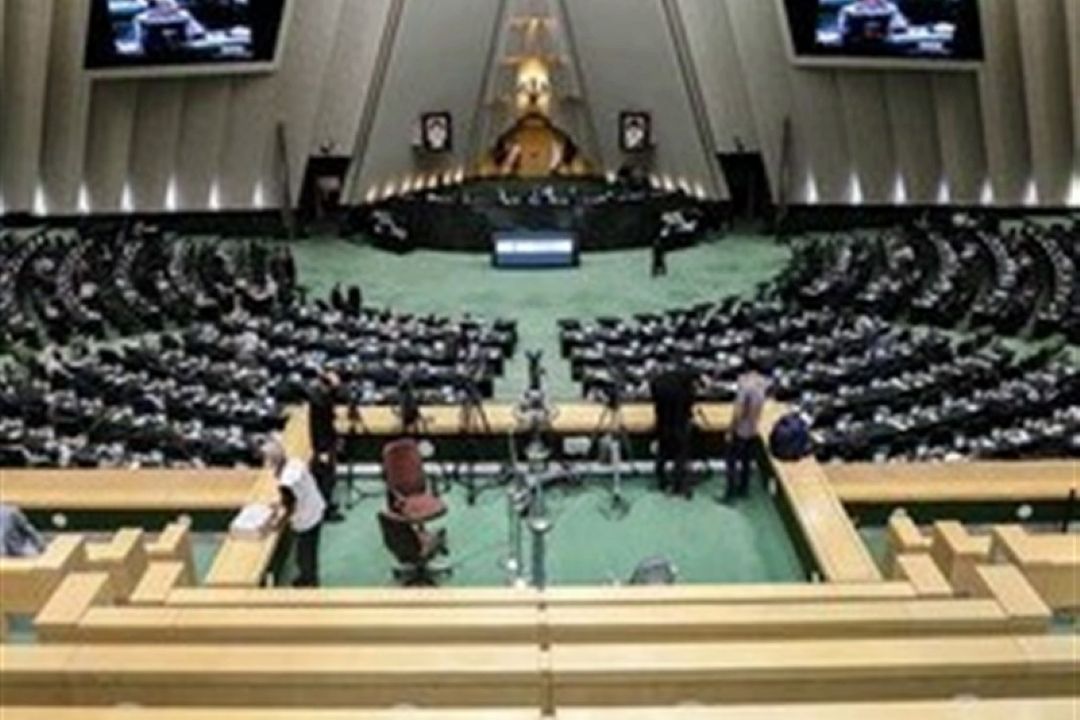 جلسه غیر علنی مجلس با حضور سردار" قاآنی"