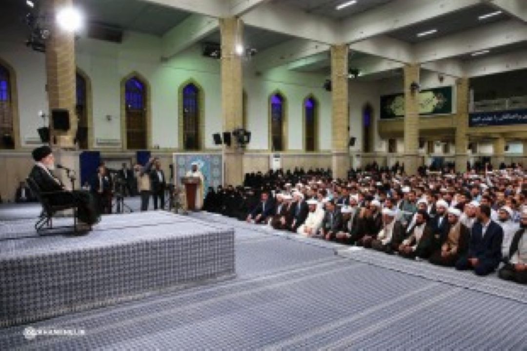تثبیت هنجارهای انقلاب و ایجاد جامعه اسلامی نیازمند مبارزه است 