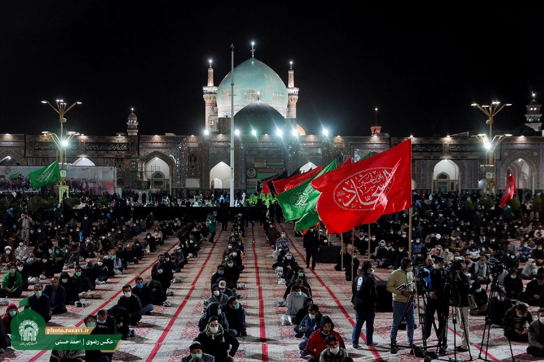 برگزاری ویژه برنامه شام شهادت امام رضا(ع) در حرم رضوی