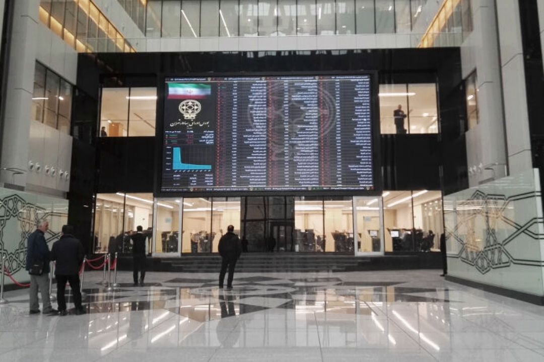 كارشناس بازار سرمایه و بورس از واكنش سبز بازار سهام با تغییر رئیس سازمان بورس خبر داد