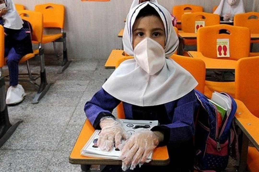 تصمیم‌گیری برای منع تردد شبانه/ 100 درصد كادر اداری و اولیای مدارس واكسن تزریق كرده‌اند