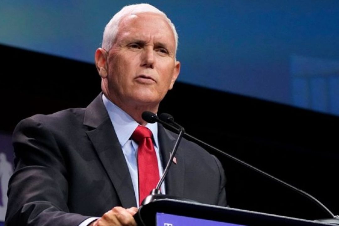 مایك پنس: آمریكا، بحران زده است