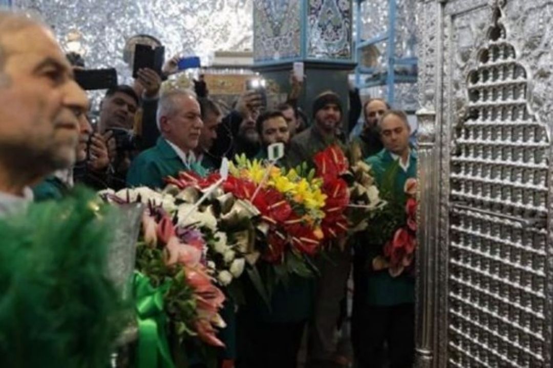 حرم حضرت زینب(س) به مناسبت سالروز ولادتشان گل آرایی می شود