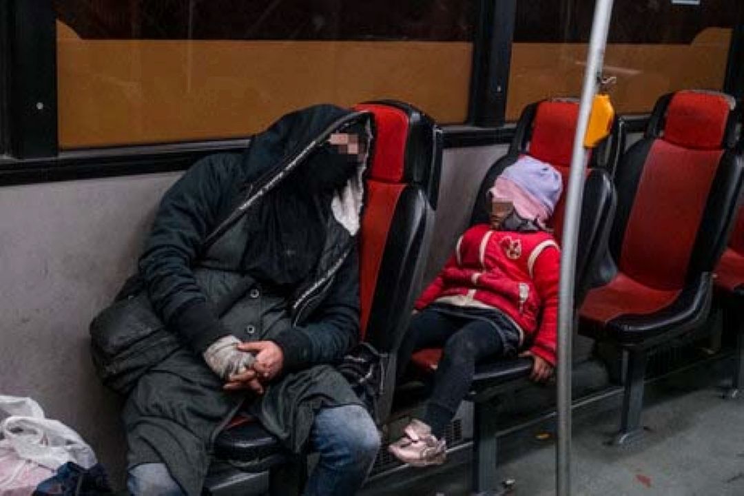 فرار رو به جلو در مواجهه با اتوبوس‌خوابی