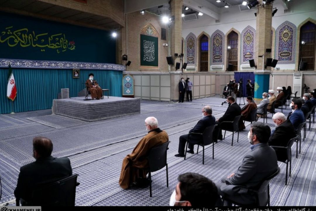 رهبر انقلاب: هیئت‌ها محل پاسخ به سؤالات روز جامعه باشد