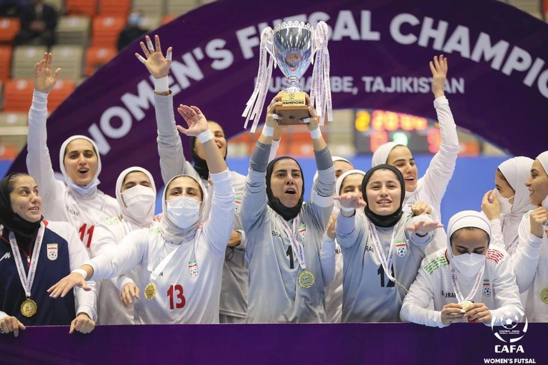زنان قهرمان فوتسال كافا روی خط برنامه «باشگاه بانوان» می‌آیند