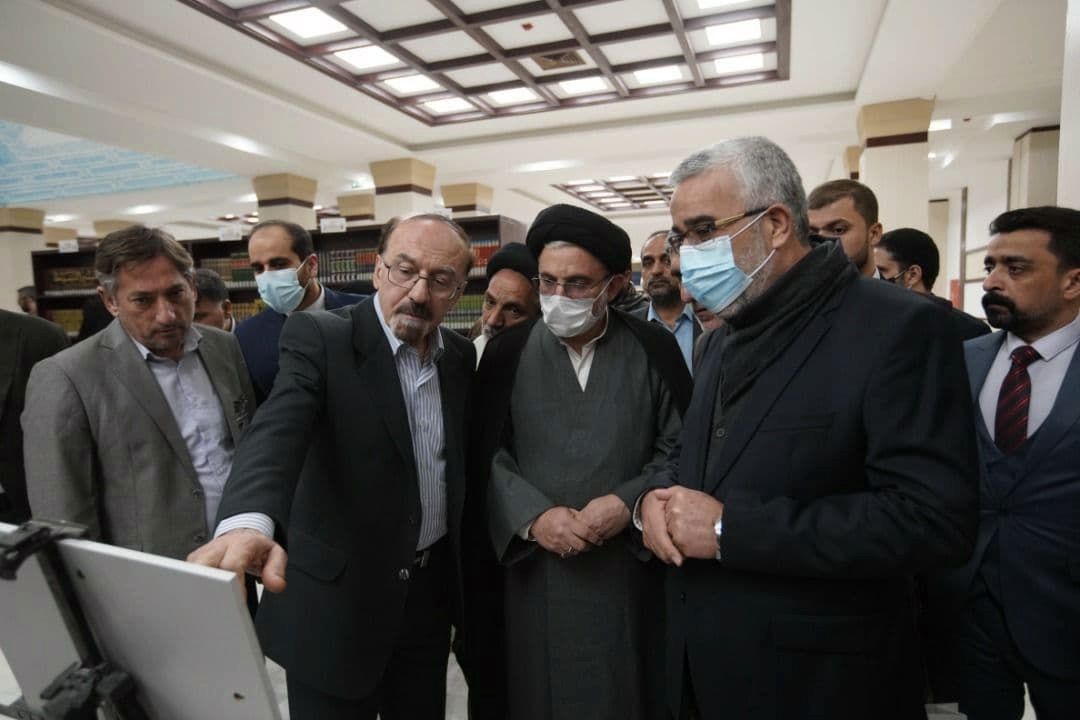 كتابخانه بزرگ شبستان حضرت زهرا (س) یكی از بزرگترین پایگاه‌های تشیع و جهان اسلام