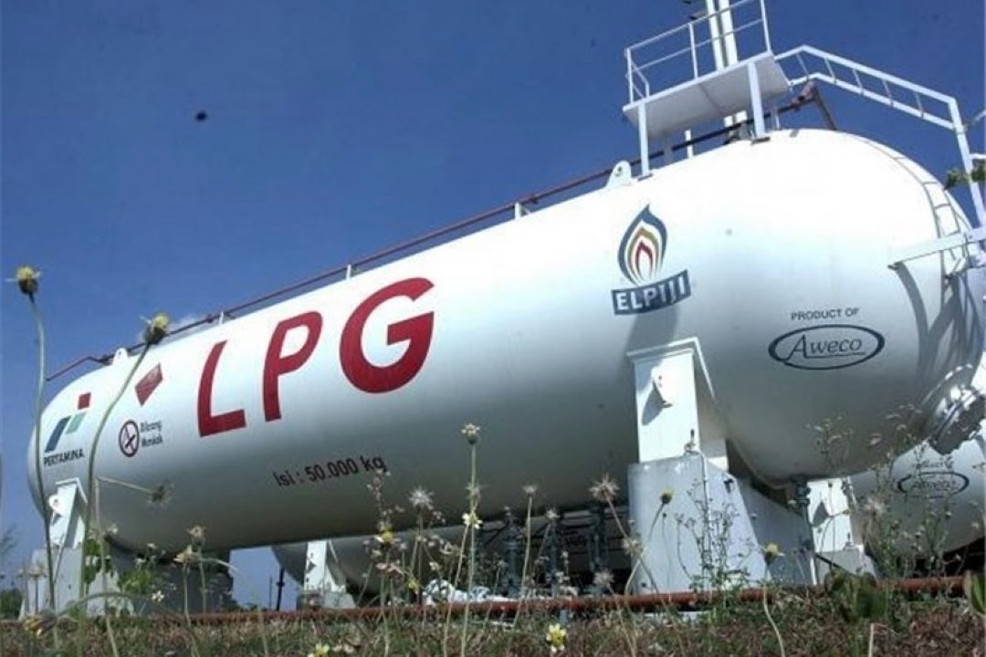 مناظره اقتصادی| تشریح دلایل موافقان و مخالفان ورود LPG به سبد سوخت