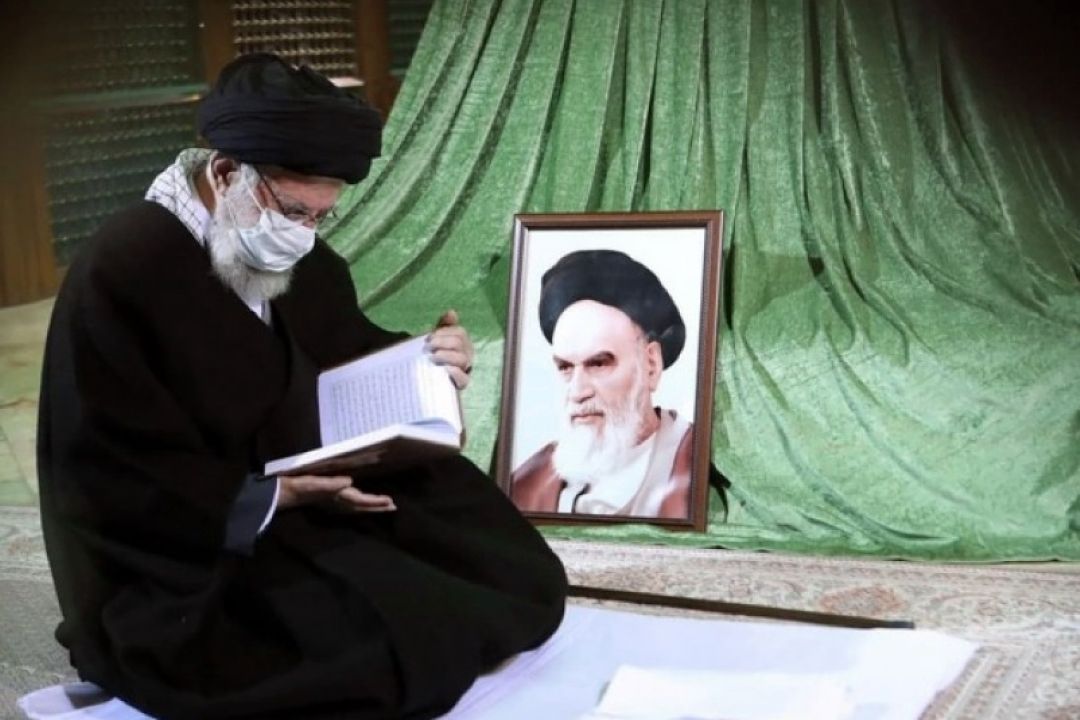 حضور رهبر معظم انقلاب در مرقد بنیان‌گذار انقلاب اسلامی