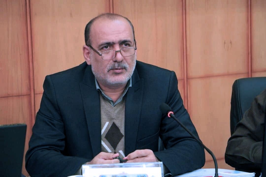 برخی سازمان‌ها در برابر جوانان خساست دارند